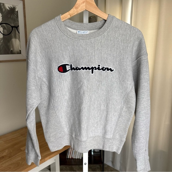 Vintage Champion Women’s Reverse Weave Logo Sweatshirt Size XS - Picture 2 of 10